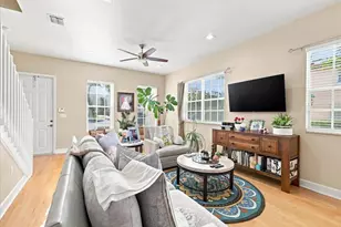 701 SW 147th Ave, Pembroke Pines, FL 33027 - Photo 3