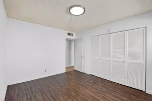 200 Bonnie Blvd W, Palm Springs, FL 33461 - Photo 13