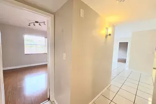 495 SE 8th St, Deerfield Beach, FL 33441 - Photo 11