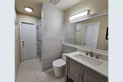 1104 Summit Trail Circle #D, West Palm Beach, FL 33415 - Photo 17