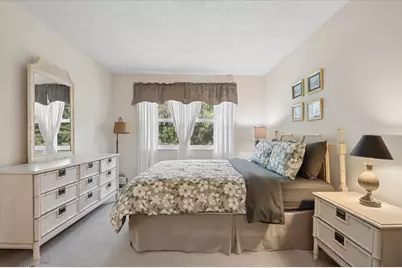 473 Lake Frances Drive, West Palm Beach, FL 33411 - Photo 9