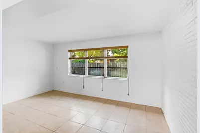 10690 NW 27th Court, Sunrise, FL 33322 - Photo 9