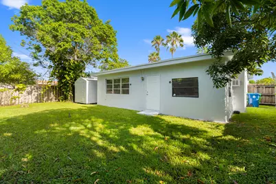 10690 NW 27th Court, Sunrise, FL 33322 - Photo 25