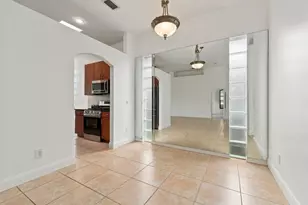 435 SW Jefferson Cir, Port Saint Lucie, FL 34986 - Photo 9