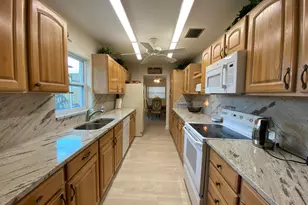 1403 W Libby Dr, West Palm Beach, FL 33406 - Photo 3