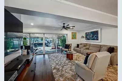 2125 NE 17th Terrace, Wilton Manors, FL 33305 - Photo 9