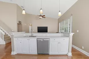 10682 NW 48th St, Coral Springs, FL 33076 - Photo 9