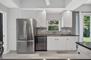 974 SE St Lucie Blvd, Stuart, FL 34996 - Photo 9
