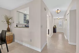 21211 Lago Cir, Boca Raton, FL 33433 - Photo 7