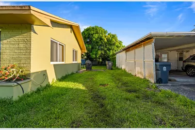 4786 Pine Cone Lane, West Palm Beach, FL 33417 - Photo 13