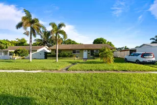 4786 Pine Cone Ln, West Palm Beach, FL 33417 - Photo 3