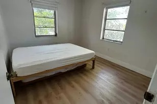 3591 SW 10th St, Miami, FL 33135 - Photo 5