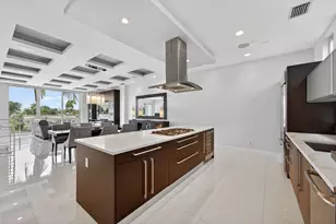 2743 NE 1st St, Pompano Beach, FL 33062 - Photo 11