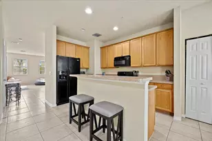 335 E Thatch Palm Cir, Jupiter, FL 33458 - Photo 11
