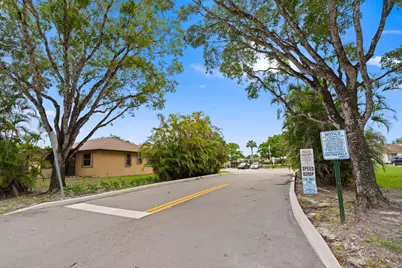 10927 NW 29th Court, Sunrise, FL 33322 - Photo 27