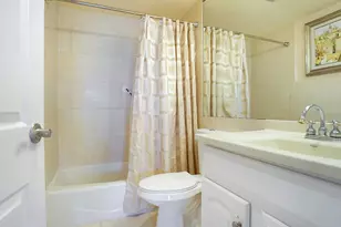 3233 NE 34th St, Fort Lauderdale, FL 33308 - Photo 11