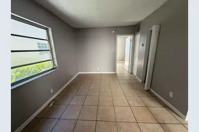 610 NE 1st Avenue #19, Fort Lauderdale, FL 33304 - Photo 1