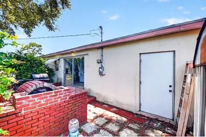 1572 Woodland Avenue, West Palm Beach, FL 33415 - Photo 31