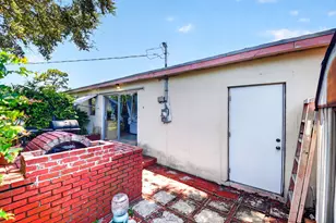 1572 Woodland Ave, West Palm Beach, FL 33415 - Photo 31