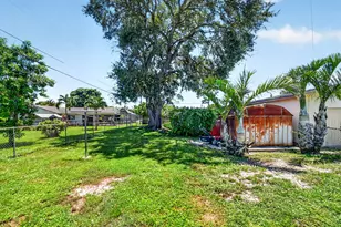 1572 Woodland Ave, West Palm Beach, FL 33415 - Photo 35