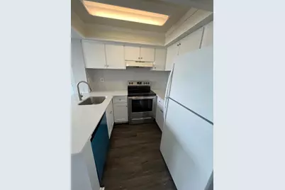 728 Executive Center Drive #21, West Palm Beach, FL 33401 - Photo 3