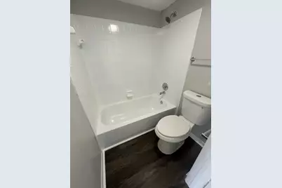 728 Executive Center Drive #21, West Palm Beach, FL 33401 - Photo 9