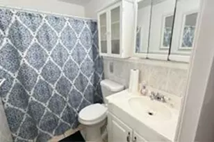 725 SW 11th Ave, Hallandale Beach, FL 33009 - Photo 7