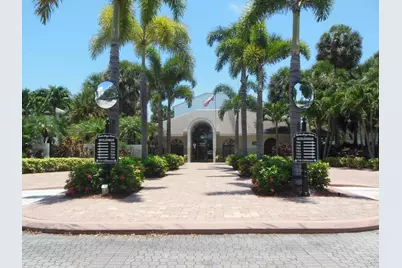 700 Executive Center Drive #25, West Palm Beach, FL 33401 - Photo 15