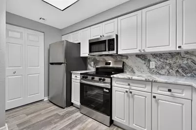 3022 Alcazar Place #301, Palm Beach Gardens, FL 33410 - Photo 5