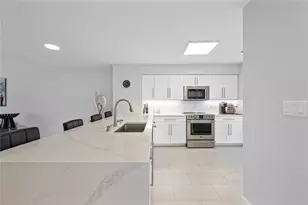 240 NE 2nd St, Delray Beach, FL 33444 - Photo 5