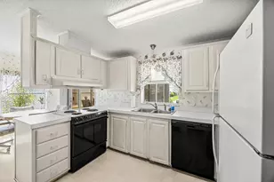 3712 Crabapple Dr, Port Saint Lucie, FL 34952 - Photo 11