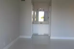 728 Executive Center Dr, West Palm Beach, FL 33401 - Photo 11