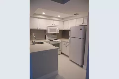728 Executive Center Drive #31, West Palm Beach, FL 33401 - Photo 3