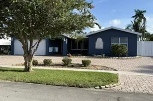 821 SE 16th St, Deerfield Beach, FL 33441 - Photo 1