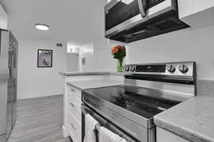 545 Trace Cir, Deerfield Beach, FL 33441 - Photo 5