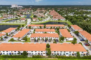 4414 Hemlock Dr, Riviera Beach, FL 33410 - Photo 5
