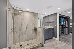 2435 Presidential Way, West Palm Beach, FL 33401 - Photo 17