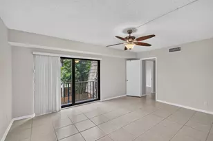 744 Springdale Cir, Palm Springs, FL 33461 - Photo 31