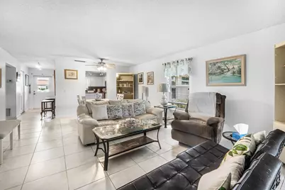 687 Marlboro Oval #A, Lake Worth, FL 33467 - Photo 5
