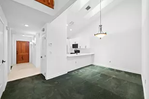 8211 NW 70th St, Tamarac, FL 33321 - Photo 13