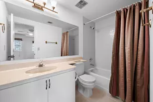 8211 NW 70th St, Tamarac, FL 33321 - Photo 29