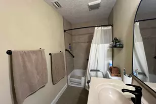 8435 NW 10th St, Plantation, FL 33322 - Photo 5