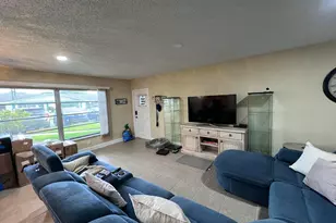 8435 NW 10th St, Plantation, FL 33322 - Photo 11