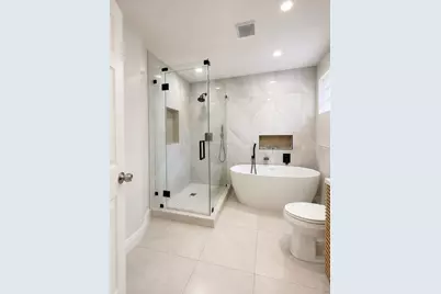 332 NW 107th Avenue, Pembroke Pines, FL 33026 - Photo 13
