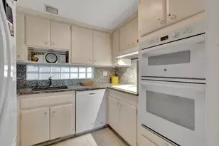 2711 S Ocean Blvd, Highland Beach, FL 33487 - Photo 17