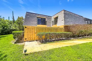 3192 SE Brook St, Stuart, FL 34997 - Photo 3