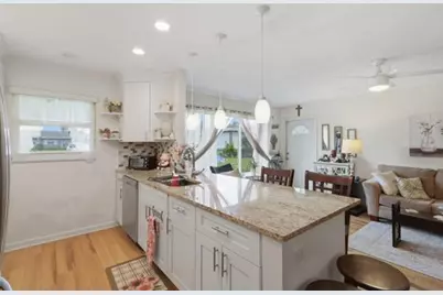 832 High Point Drive W #B, Delray Beach, FL 33445 - Photo 9