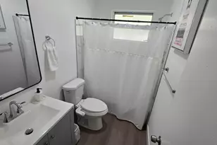 704 NE 8th St, Hallandale Beach, FL 33009 - Photo 7