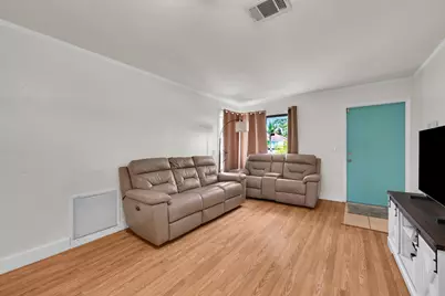 741 23rd Avenue SW, Vero Beach, FL 32962 - Photo 3