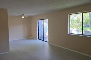 3242 Coral Lake Ln, Coral Springs, FL 33065 - Photo 5